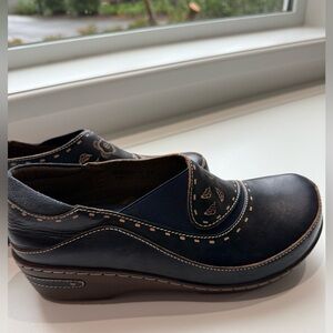 L’artisan by spring step women’s Burbank leather clogs size 41 EU